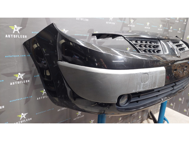 Бампер передний 8200139528, 620225303R Renault Scenic 2 Бампер передний 8200139528, 620225303R Renault Scenic 2